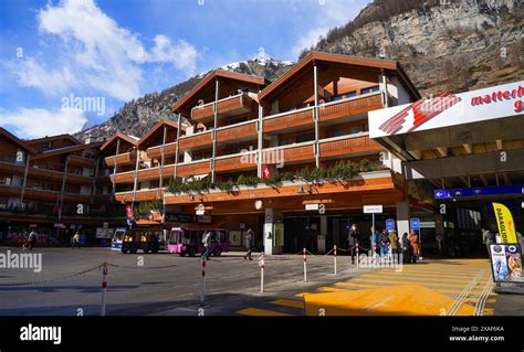 zermatt webcams|Zermatt, Railway Station Square Bahnhofplatz